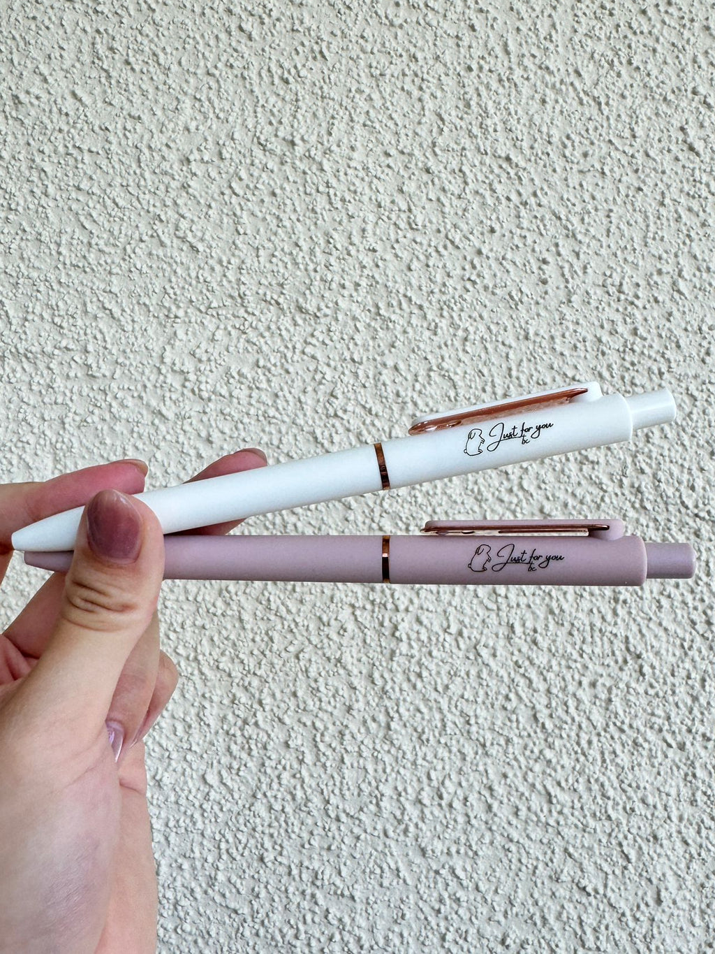 FREE GIFT ON US (with every Set purchased)